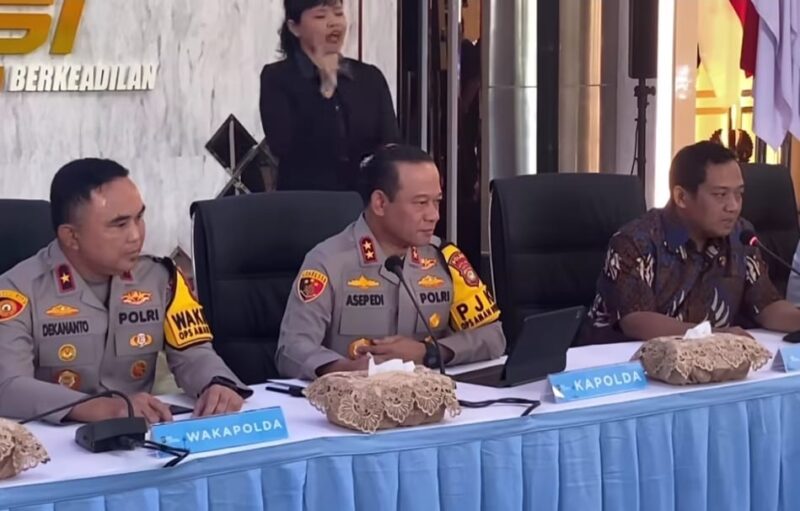 Polda Metro Jaya tetapkan 8 orang sebagai tersangka dalam kasus tudingan ijazah palsu Jokowi. (Instagram/poldametrojaya)