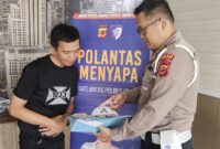 Kegiatan Polantas Menyapa di Samsat Cimahi.