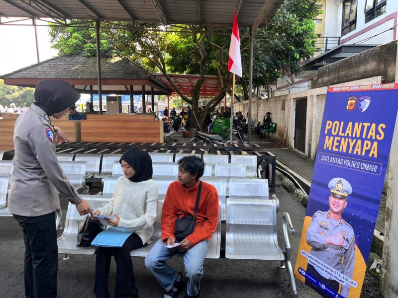 Polantas Menyapa Samsat Cimareme.