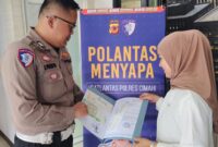 Kegiatan Polantas Menyapa di Samsat Cimareme.