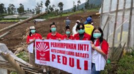 Perhimpunan INTI Kota Cimahi Peduli Salurkan Bantuan Kepada Korban Longsor dan Banjir di Cisarua, Bandung Barat.