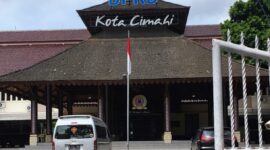Penampakan Tiang Bendera DPRD Kota Cimahi. (Foto : Eri)