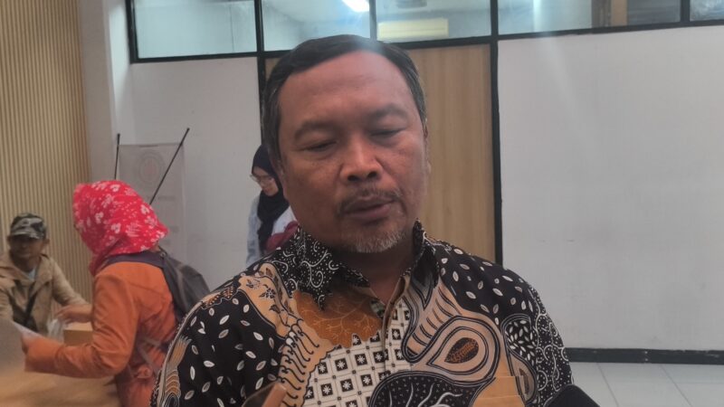 Barkah Setiawan, Ketua Harian Askot PSSI dan Anggota DPRD Kota Cimahi Fraksi Partai Gerindra. ( Foto : eri )