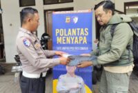 Kegiatan Polantas Menyapa di Samsat Cimahi.